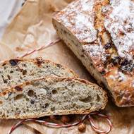 Chleb bez zagniatania z żurawiną i orzechami laskowymi – pieczony na 2 sposoby