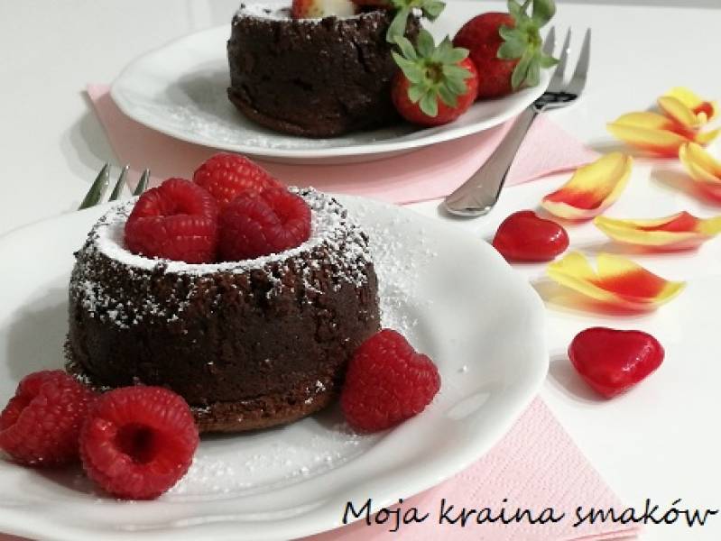 Lava cake czyli fondant czekoladowy dla zakochanych w czekoladzie