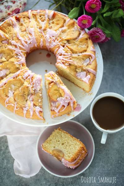 Babka z kaki i lukrem malinowym