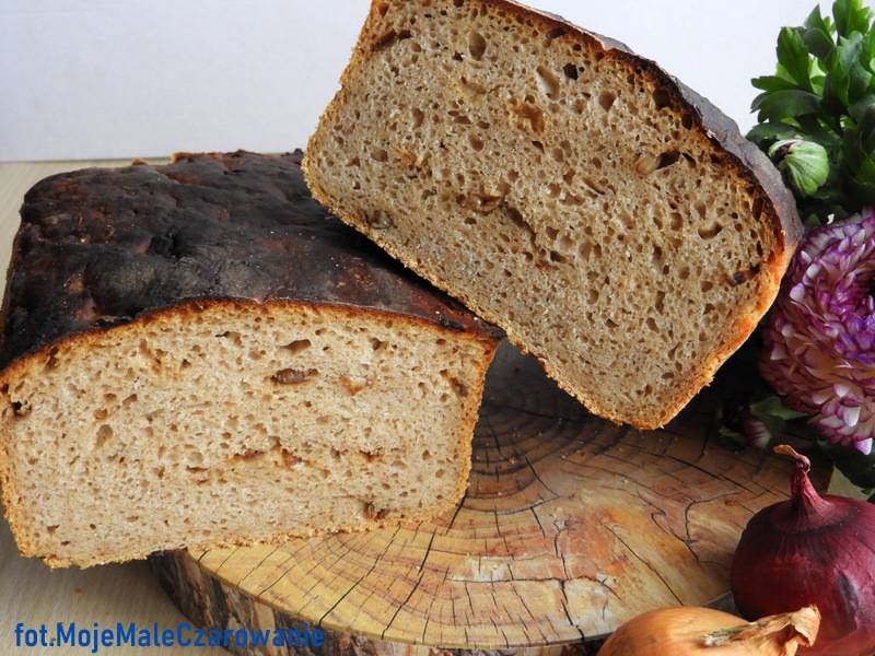 Chleb pytlowy z dodatkiem mąki pszennej i prażonej cebulki