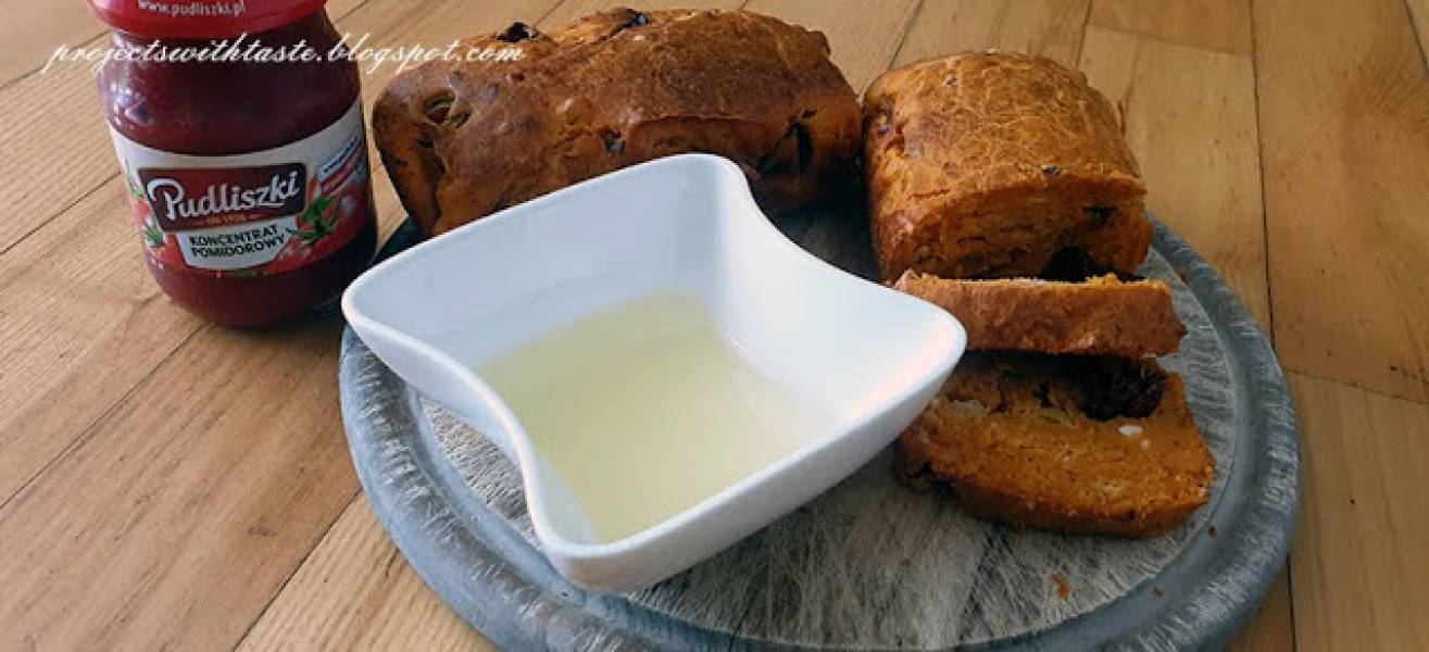 Chlebek pomidorowy / Tomato bread