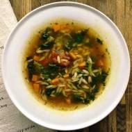 Czwartek: Włoska zupa pomidorowa z makaronem orzo