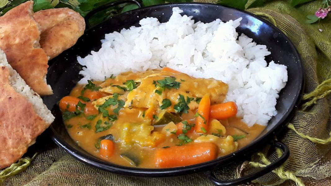 Domowe curry z kurczakiem i warzywami