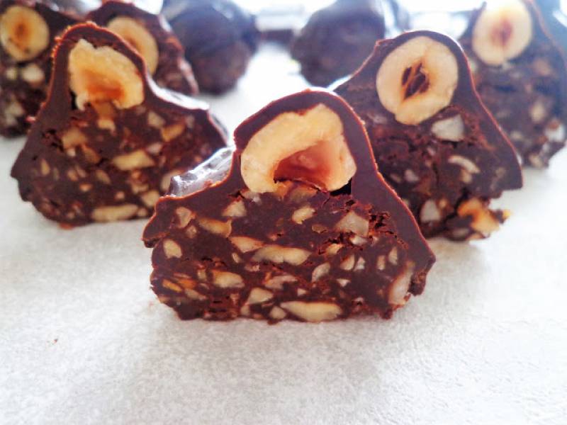 Baci - włoskie czekoladki z orzechami laskowymi