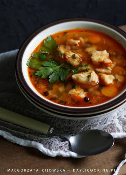 Zupa z morszczuka - pyszna, lekka i aromatyczna zupa rybna