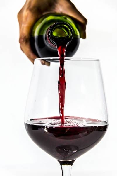 Wypij kieliszek wina jeśli nie chcesz ćwiczyć. Sprawdź dlaczego!