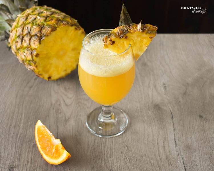 Ananasowe Uniesienie - pozycja kategorii przepisy na drinki z malibu