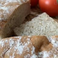Płaski chleb z płatkami owsianymi i siemieniem lnianym