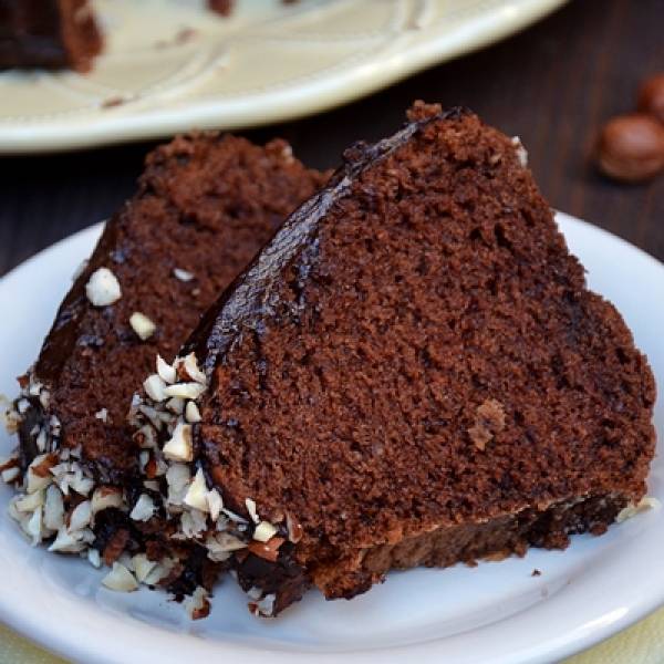 Babka z Nutellą i orzechami laskowymi