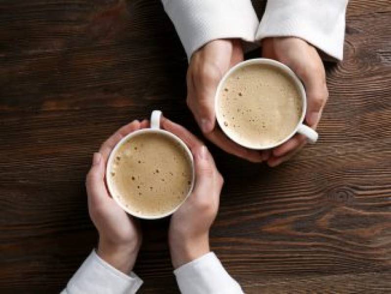 Spieniacz do mleka i kawa w kapsułkach – sprawdź, jak je wykorzystać, aby tworzyć wyjątkowe kawy mleczne!