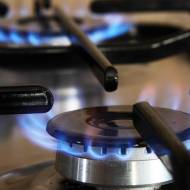 Czy gotowanie na płycie indukcyjnej różni się od gotowania na gazie?