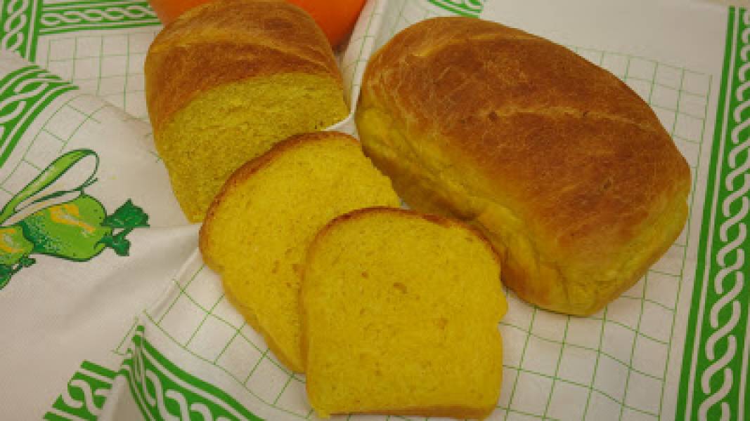 Prosty domowy chleb z dynią