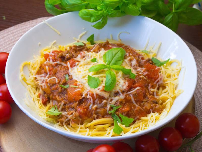 Spaghetti z mieloną wołowiną i czerwonym winem