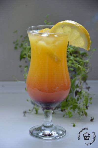Drink Zachód Słońca z lemoniadą i Grenadine
