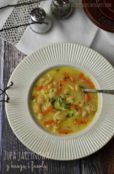 Zupa jarzynowa z kaszą i fasolą – kuchnia podkarpacka