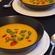 Przepis na hot zupę dyniowo-marchewkową, czyli aromatyczny krem z dyni na chłodne dni