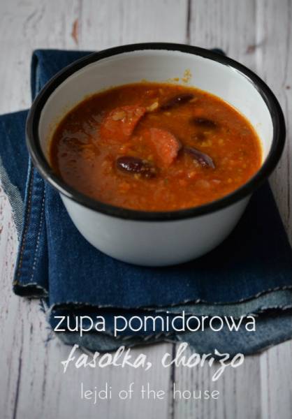 Super szybka i prosta zupa pomidorowa z chorizo i fasolą...