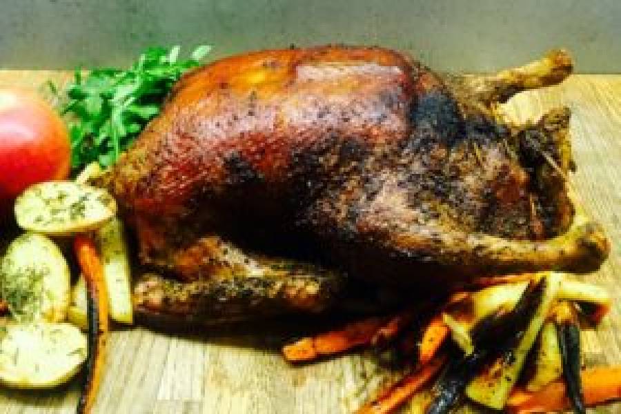 Świąteczny obiad: Pieczony kurczak nadziewany wątróbką