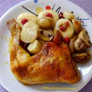 Pieczone udka kurczaka z żurawiną, topinamburem i pieczarkami