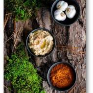 Hummus z grzybami, harissą i oliwą truflową