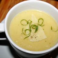 Kremowa zupa z pora z parmezanem