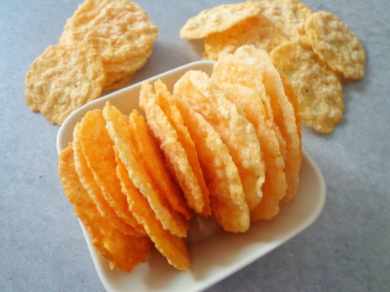 Parmezanowe chipsy (Chips di parmigiano)