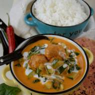 Czerwone curry z klopsikami z indyka