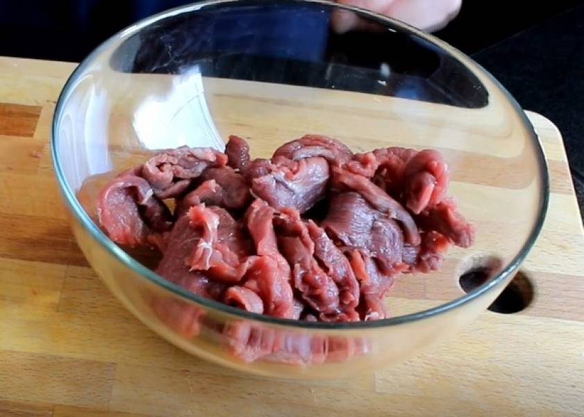 Smażona wołowina z warzywami w sosie teriyaki – STIR FRY