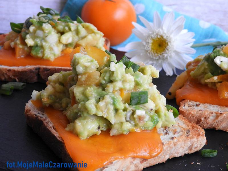 Kanapki z Mimolette i guacamole