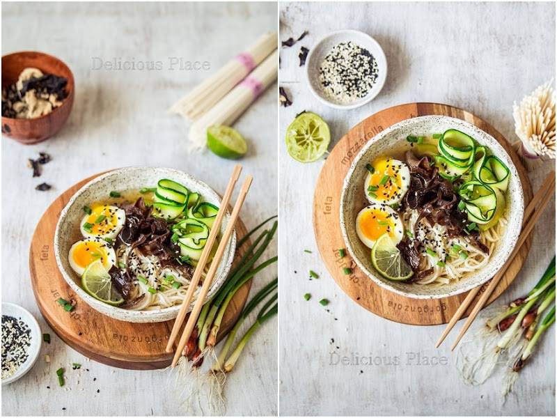 Azjatycki bulion z sosem rybnym i grzybami mun / Asian broth with fish sauce and mushrooms mun