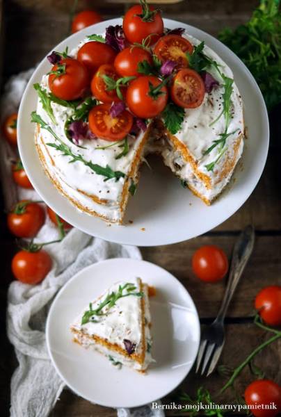 Wytrawny pomidorowy tort