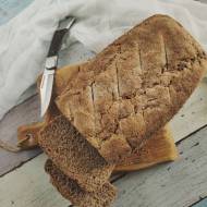 Chleb razowy z chia i otrębami żytnimi