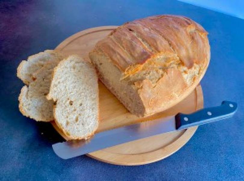 Chrupiący domowy chleb – bardzo łatwy przepis!