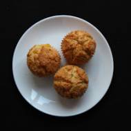 Muffinki pinacolada (z mleczkiem kokosowym, wiórkami i ananasem) - bez laktozy