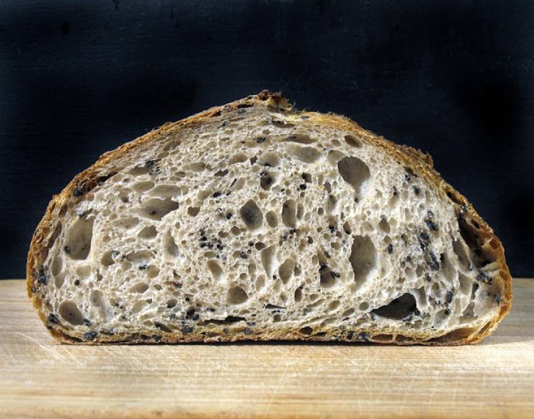 Chleb na zaczynie w formie sztywnej zacierki (35% wody)