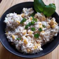 Sałatka z makrelą i ryżem