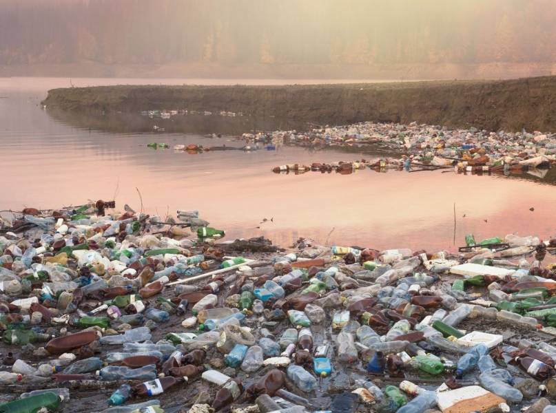 Bądź bardziej eko – sposoby na mniejsze zużycie plastiku