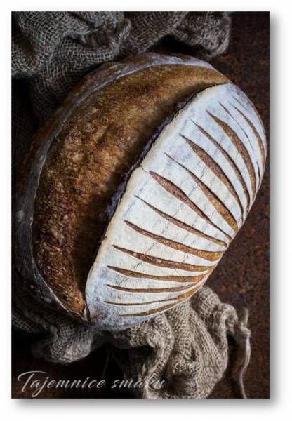 Domowy pszenny chleb na zakwasie – chleb z gara