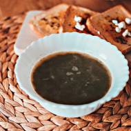 Kremowa zupa ze szpinakiem i serem feta