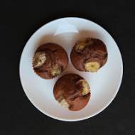 Muffinki z rozpuszczalnym kakao i bananami