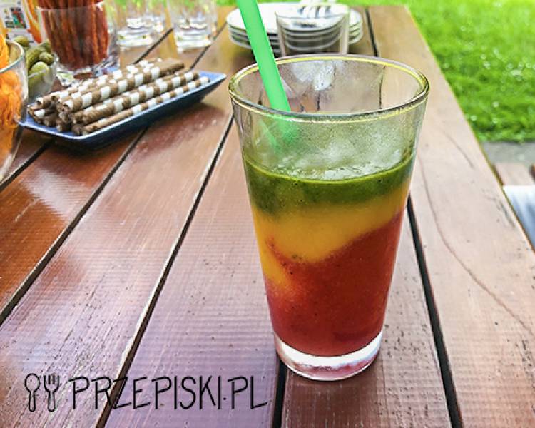 Tęczowy Koktajl – Przepis na Warstwowe Smoothie