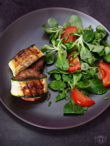 Keto burger w cukinii (Paleo, LowCarb)