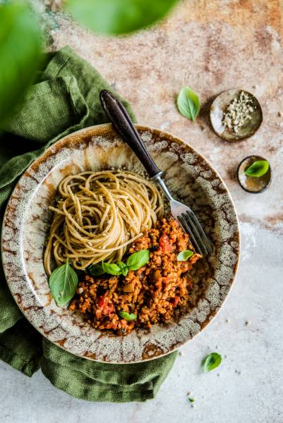 Spaghetti z wegańskim sosem bolognese