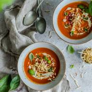 Kremowa zupa paprykowo-pomidorowa