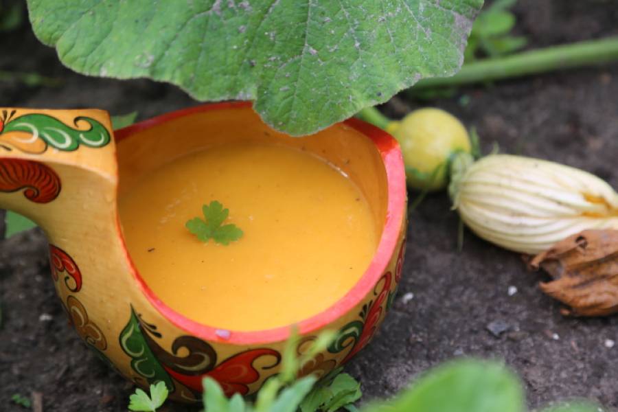 Dyniowo – cukiniowa zupa z warzywami