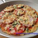 Pizza z patelni - na spodzie z cukinii