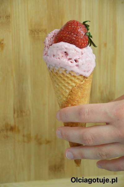 Domowe lody truskawkowe