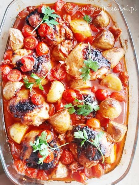 Udka pieczone z pomidorkami i ziemniakami