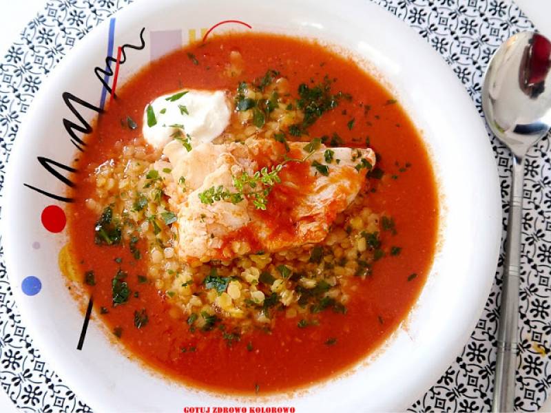 Pomidorowa zupa rybna z pieczonych pomidorów