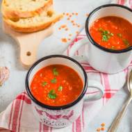 Zupa z pieczonych pomidorów z soczewicą